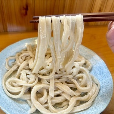 三、コシの強いゴリモチ麺